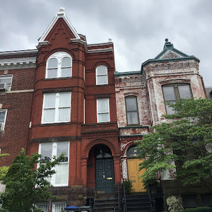 Meet your Posher, Chloe